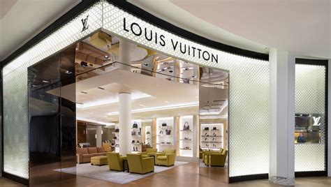 louis vuitton retailers near me